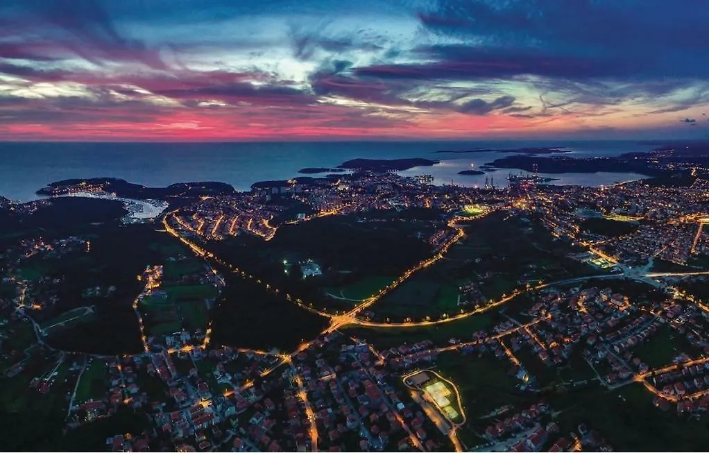 Dvori Διαμέρισμα Marčana